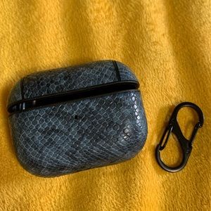 Blue Snake Skin Airpod Pro Case